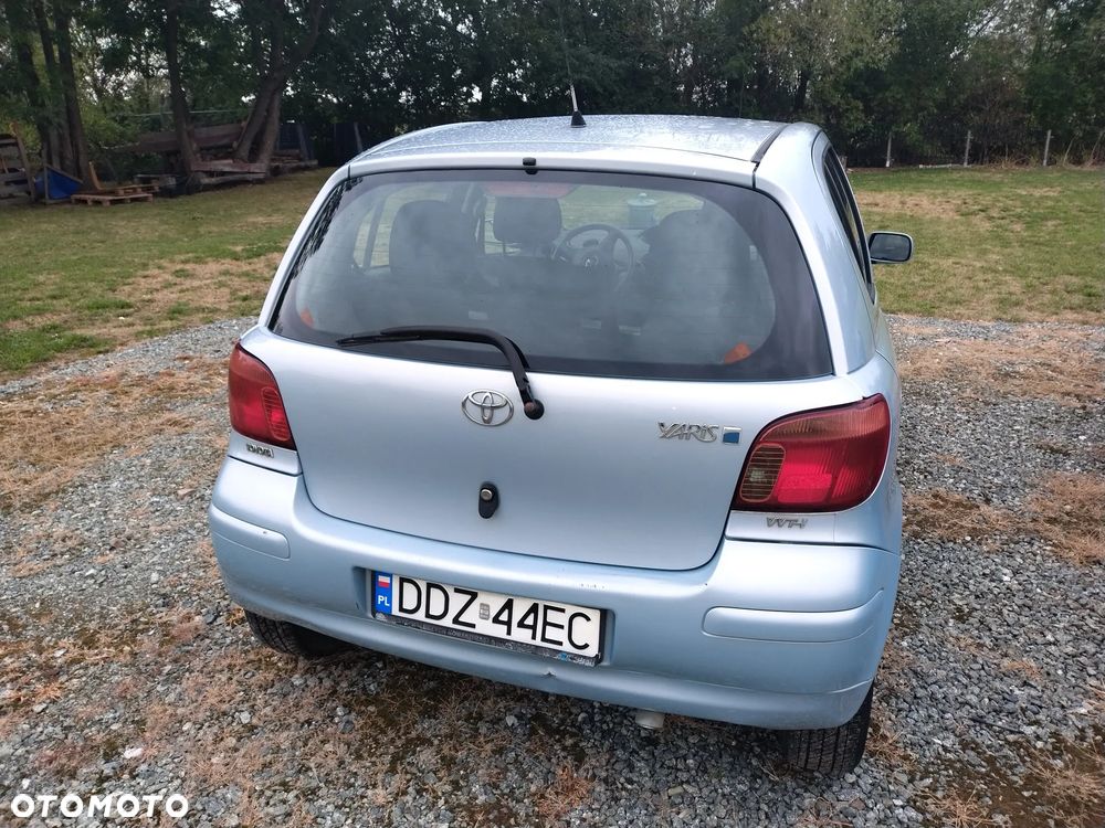 Toyota Yaris 1.0 Base - 2