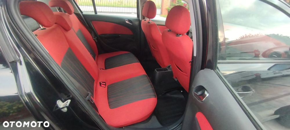 Opel Corsa 1.4 16V Color Edition - 5