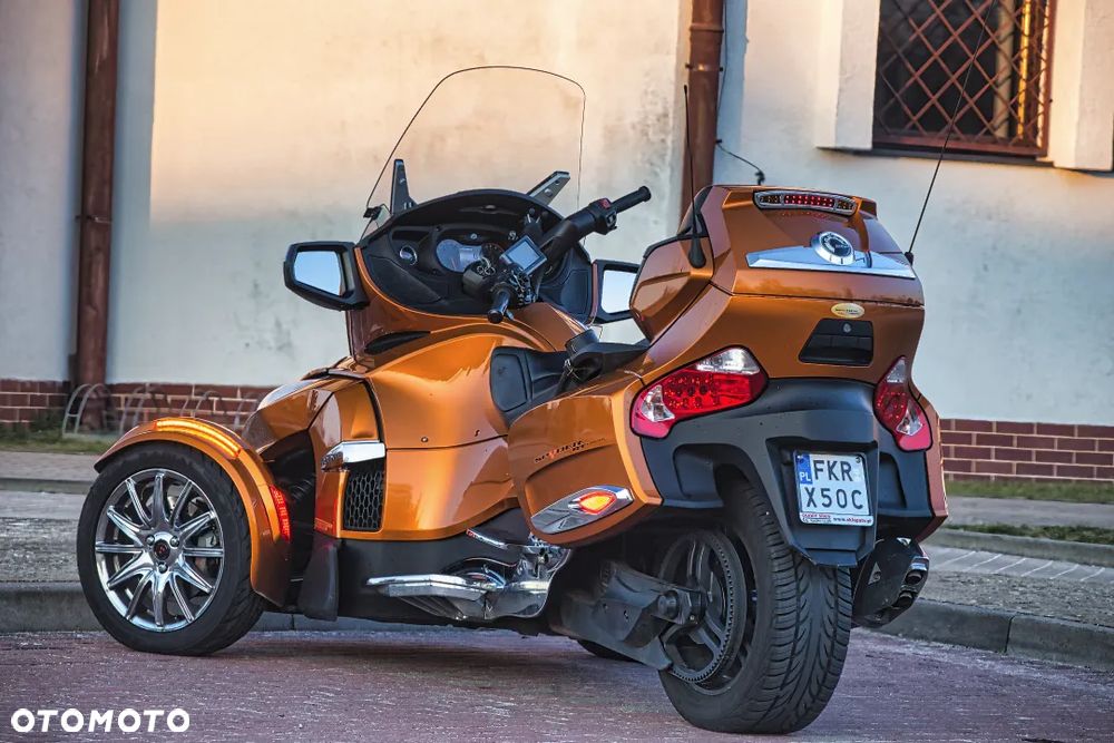 Can-Am Spyder - 8
