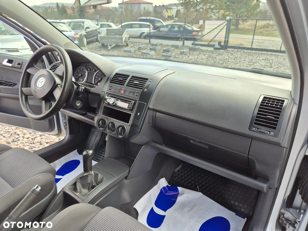 Volkswagen Polo 1.4 16V Sportline - 16