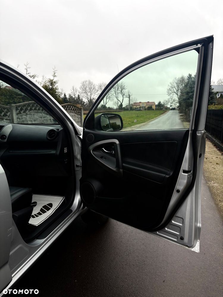 Toyota RAV4 2.2 D-4D Prestige - 7