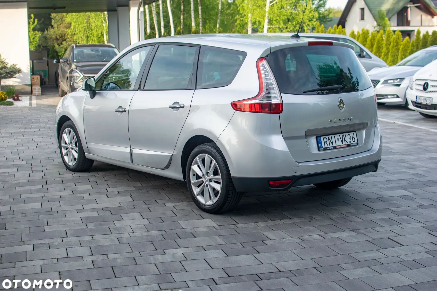Renault Grand Scenic - 19