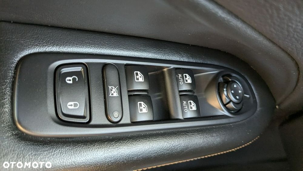 Jeep Compass - 34