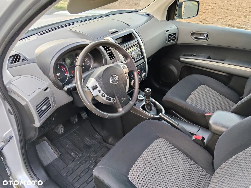 Nissan X-Trail 2.0 dCi 4x4 DPF SE - 28