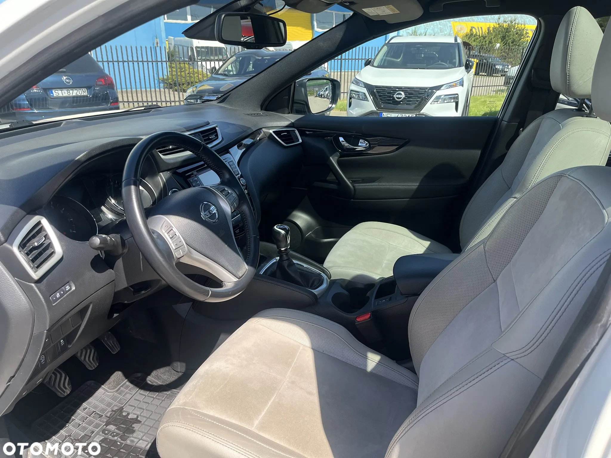 Nissan Qashqai 1.2 DIG-T Tekna - 12