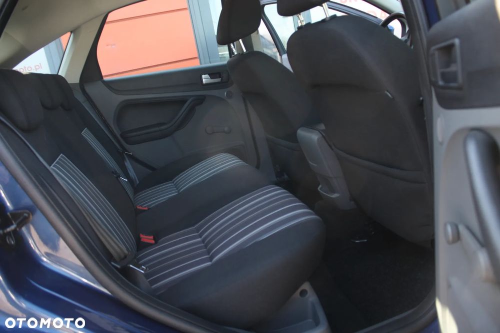 Ford Focus 1.6 16V Titanium - 19