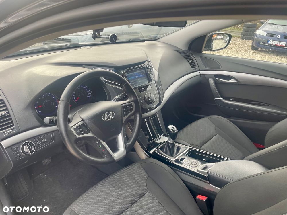 Hyundai i40 Kombi blue 1.6 Classic - 3