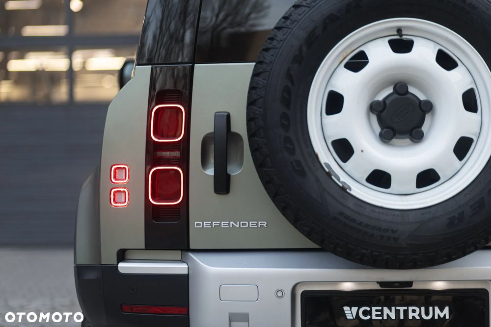 Land Rover Defender 3.0 D200 mHEV - 10