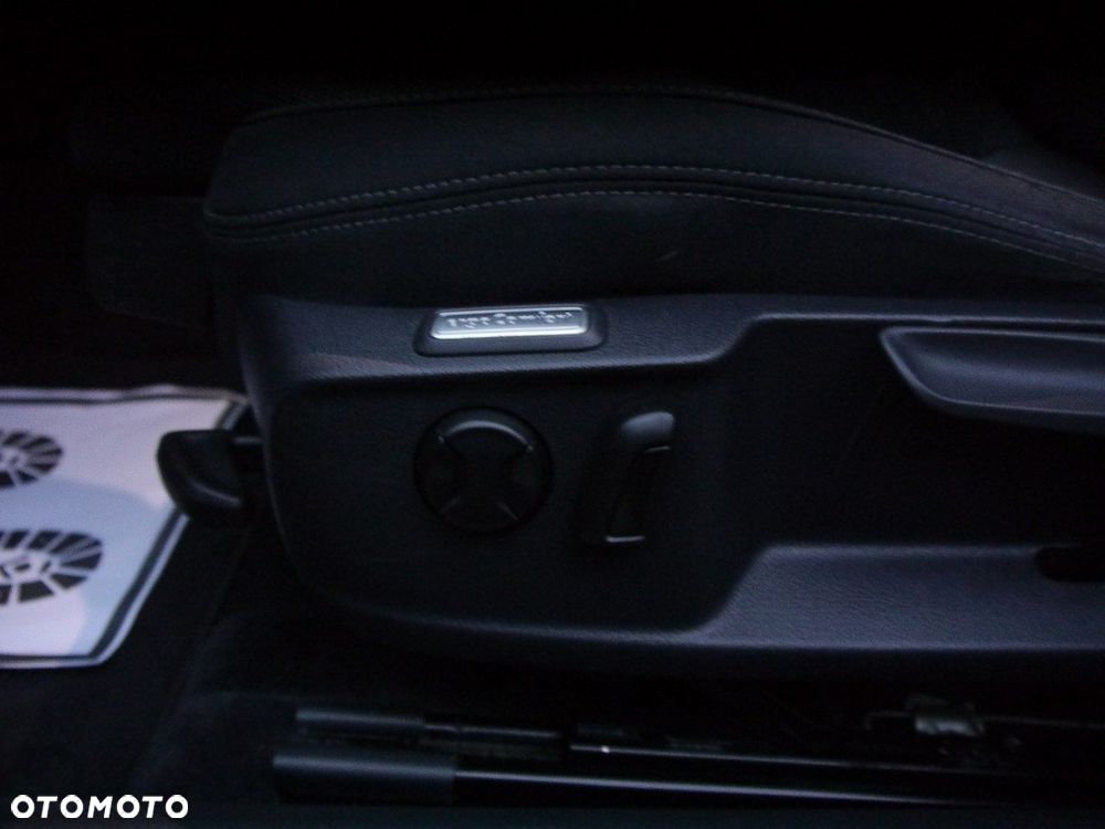 Volkswagen Passat Variant - 20