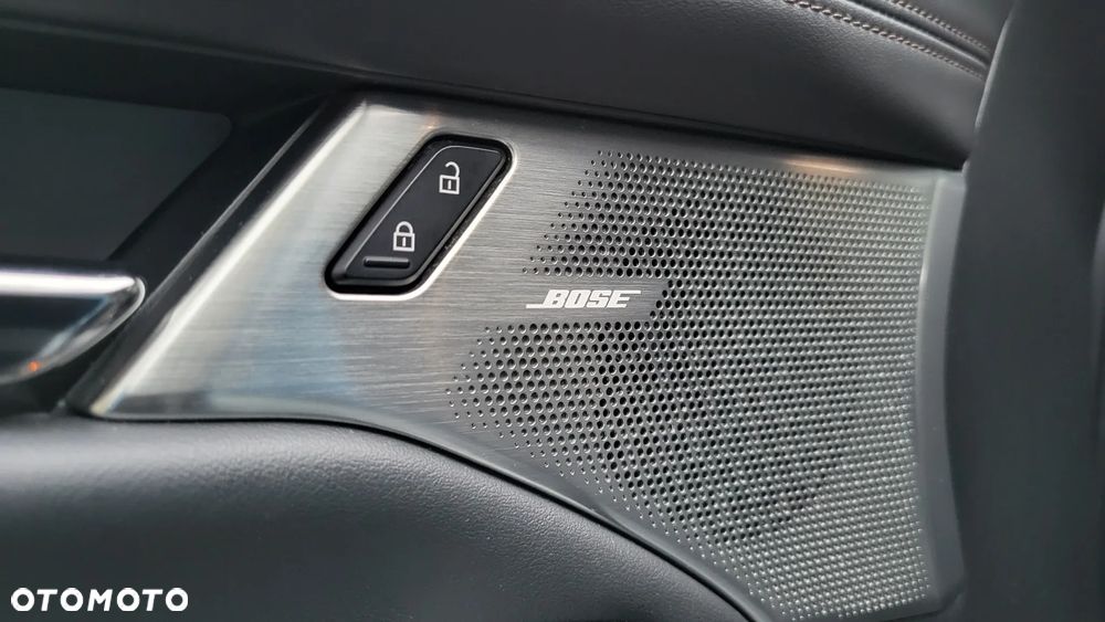 Mazda 3 2.0 mHEV Hikari - 25