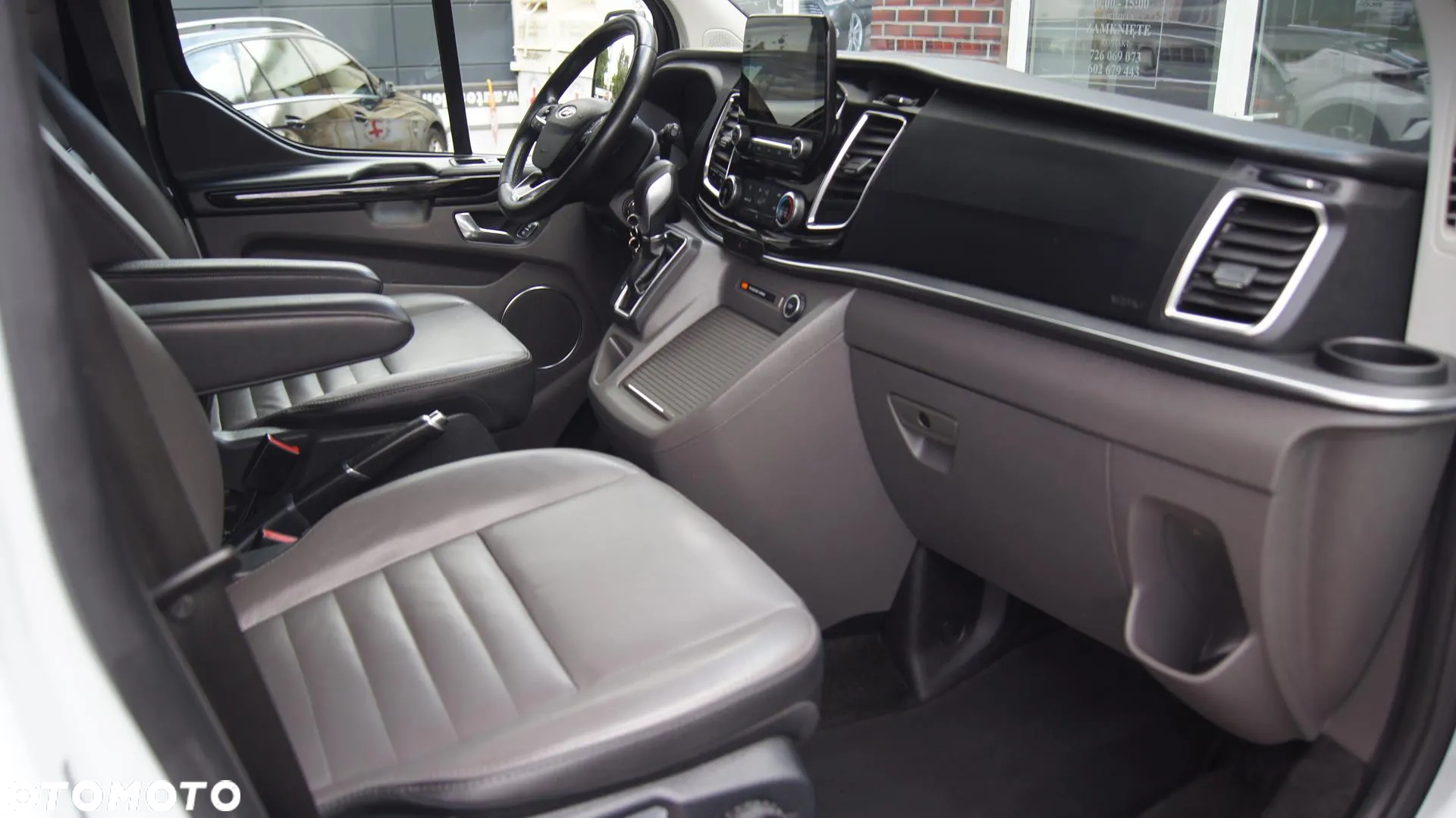 Ford Tourneo Custom 2.0 EcoBlue L1 Titanium SelectShift - 18