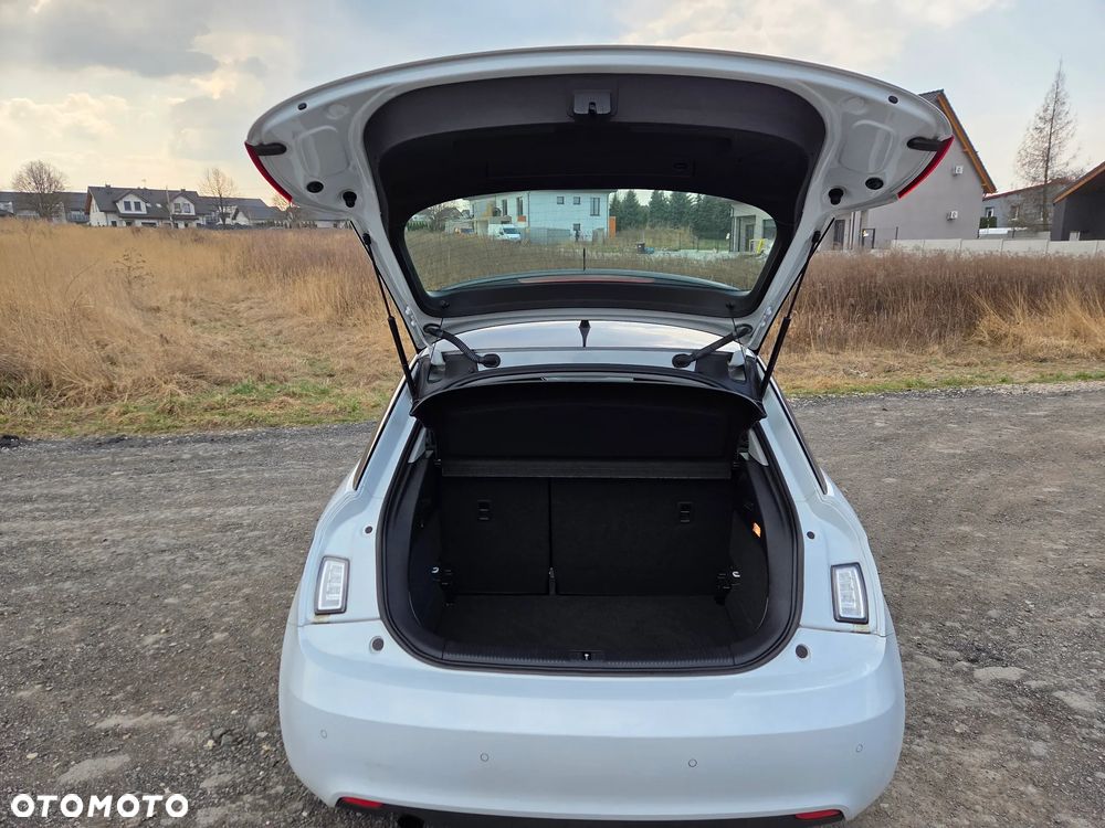 Audi A1 Sportback 1.6 TDI Attraction - 17