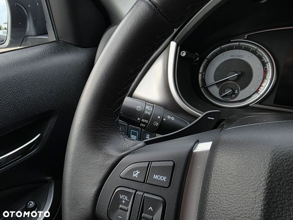 Suzuki Vitara 1.5 Strong Hybrid Premium 2WD AGS - 13