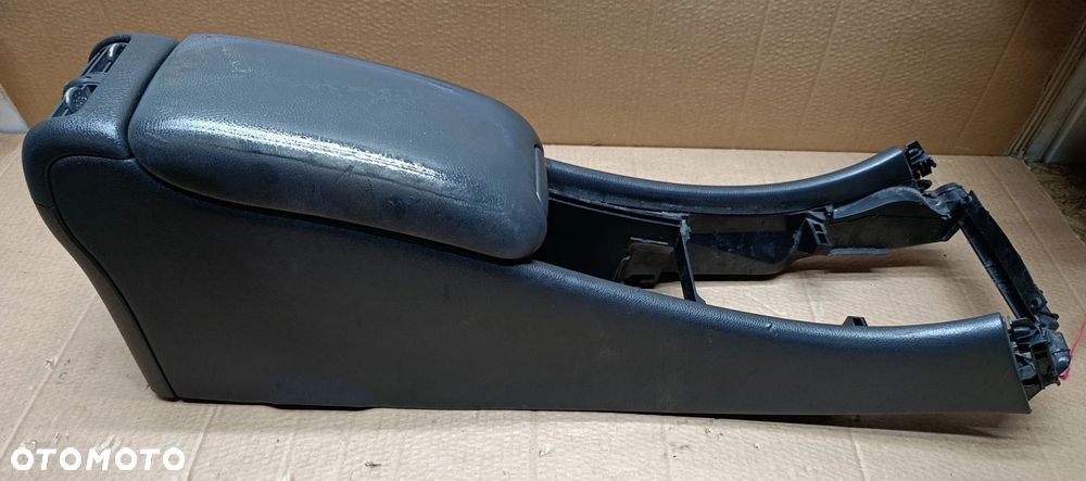 W203 podłokietnik C klasa Mercedes - 2