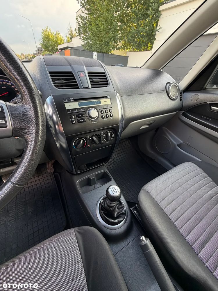 Suzuki SX4 2.0 DDiS 4x4 Comfort - 17