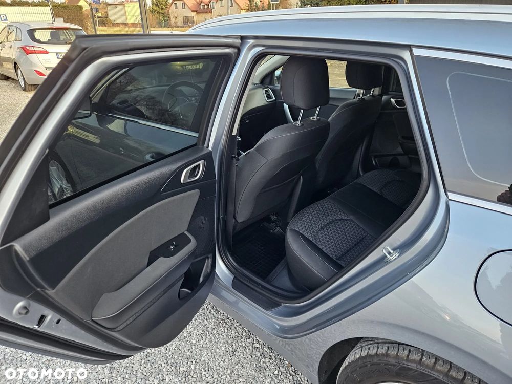 Kia Ceed 1.6 CRDi SCR L Business Line - 37