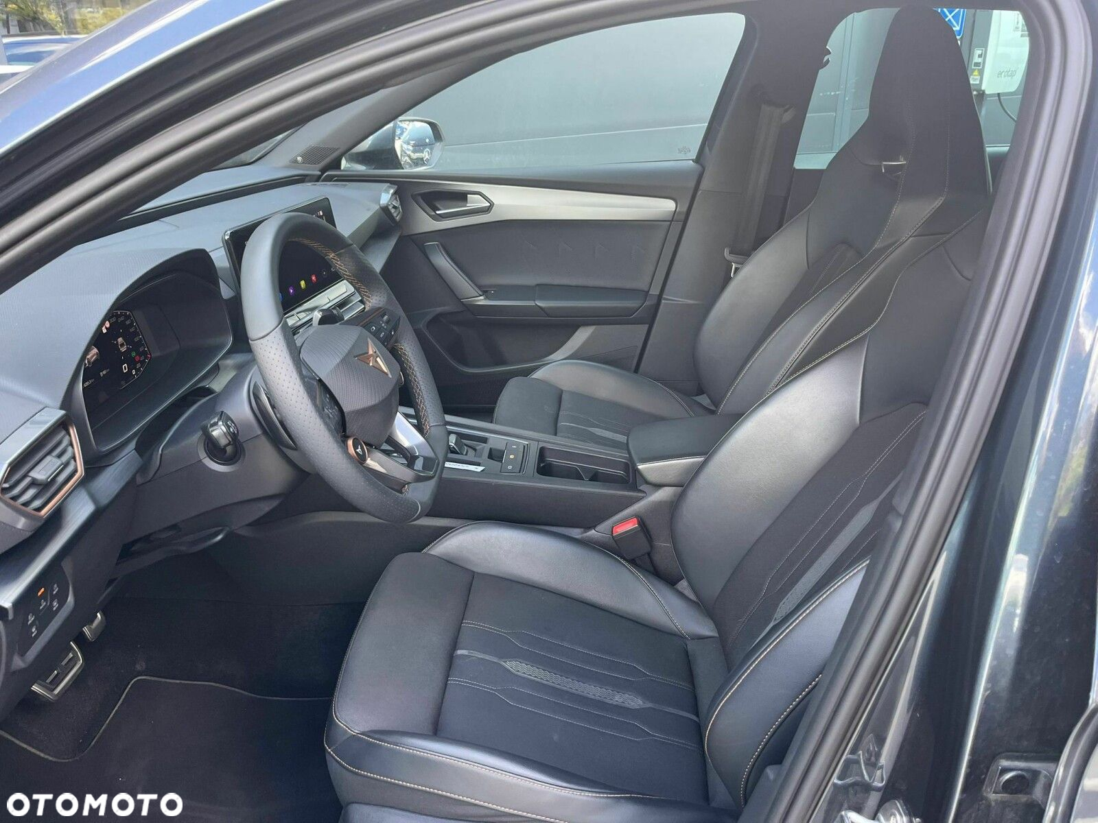 Cupra Leon 2.0 TSI 4Drive VZ DSG - 10