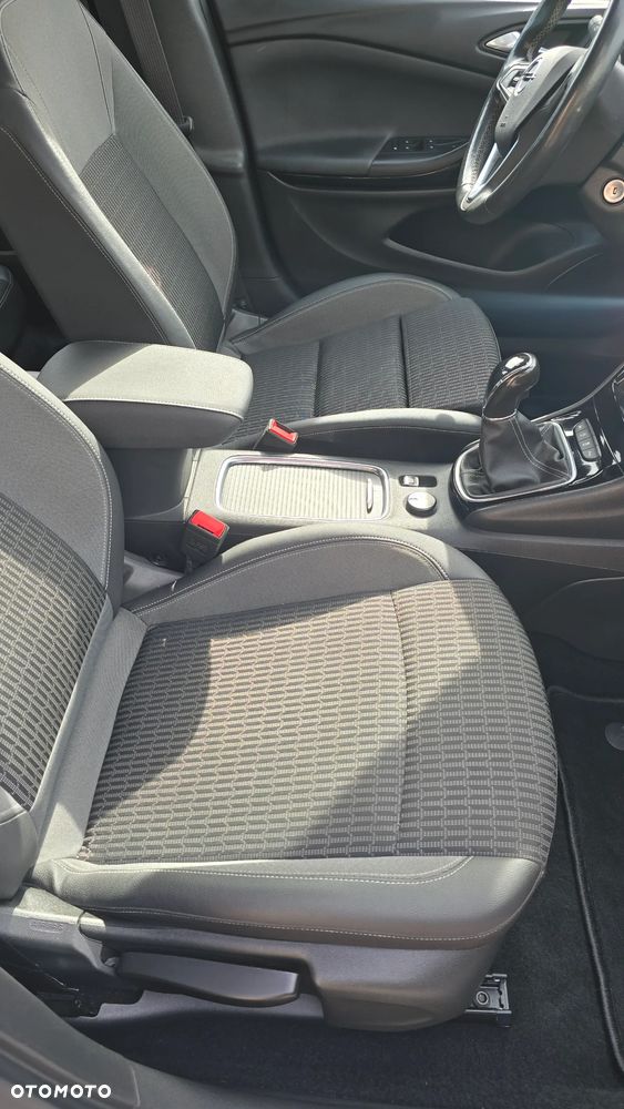 Opel Astra 1.2 T Elegance S&S - 31