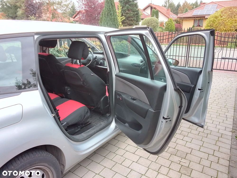 Citroën C4 Picasso 1.6 VTi Attraction - 17