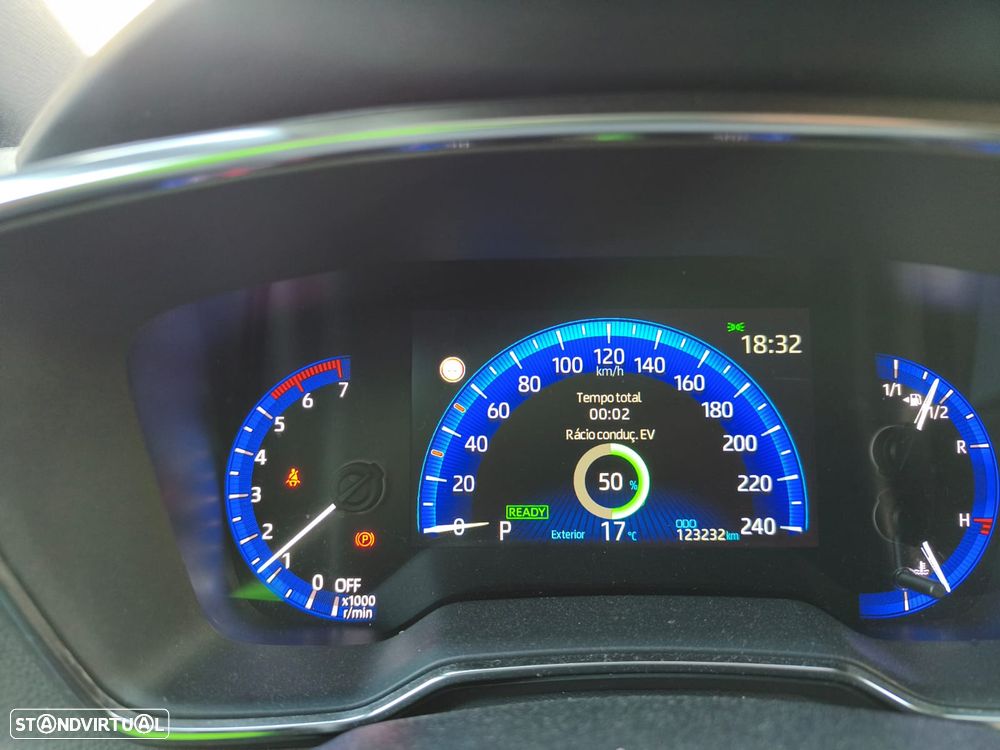 Toyota Corolla Touring Sports 1.8 Hybrid Comfort+P.Sport - 6