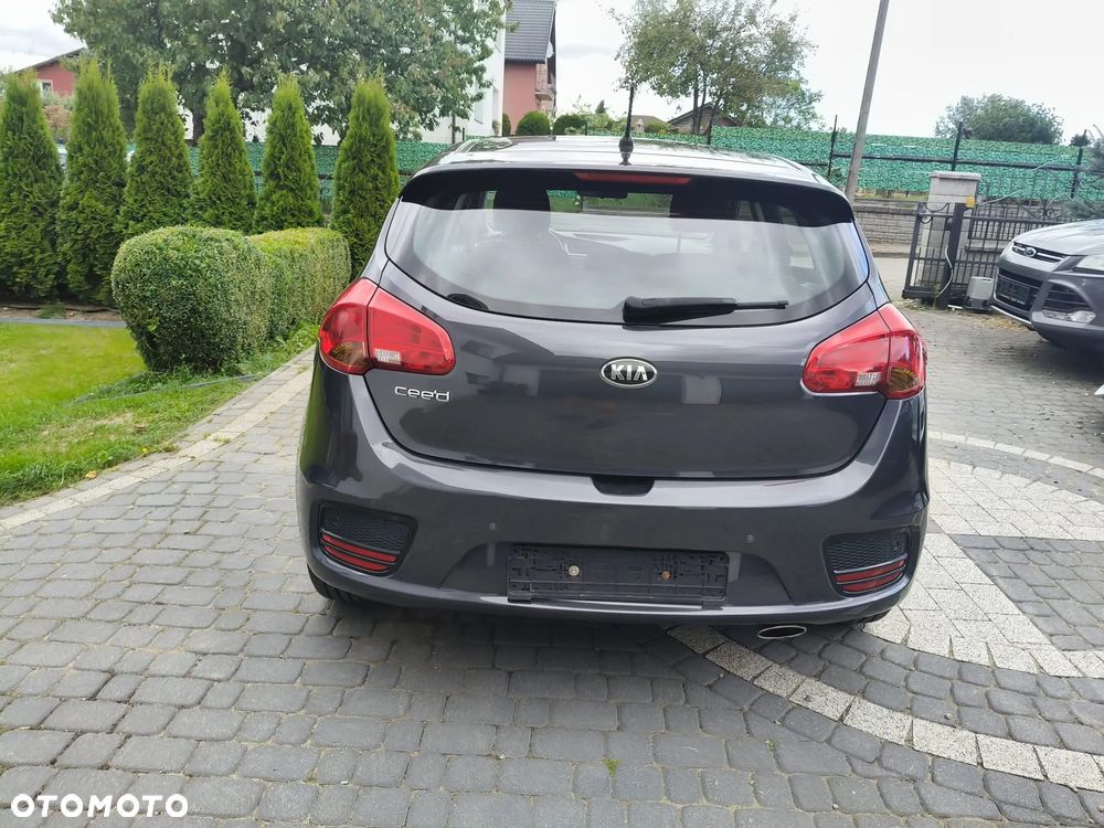 Kia Ceed 1.4 CVVT Dream Team Edition - 9