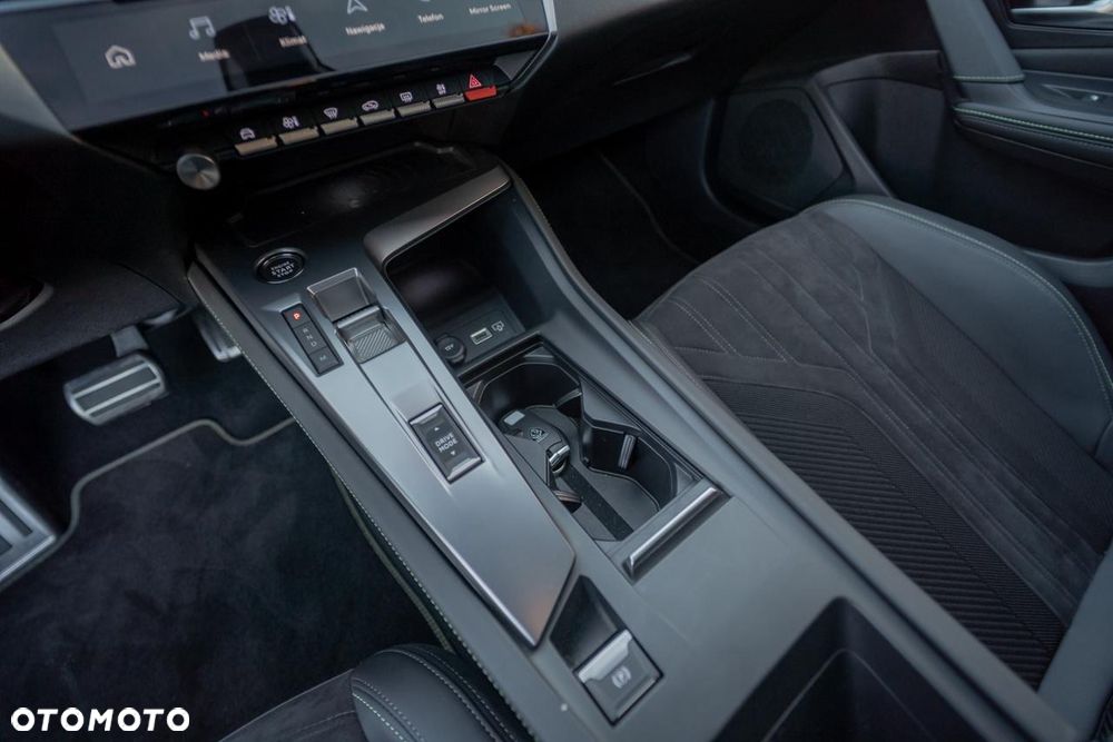 Peugeot 308 1.5 BlueHDi GT Exclusive S&S EAT8 - 31