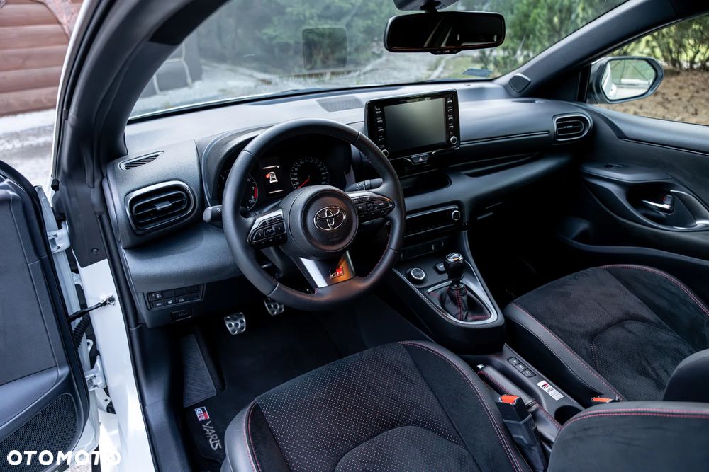 Toyota GR Yaris 1.6 Dynamic - 25