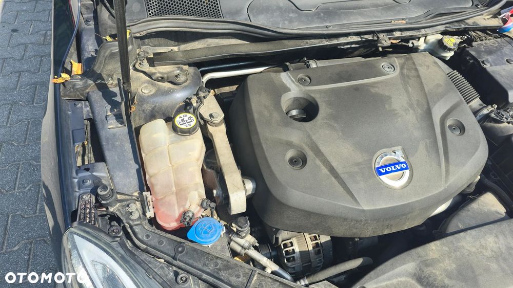 Volvo V40 D4 Drive-E Momentum - 22