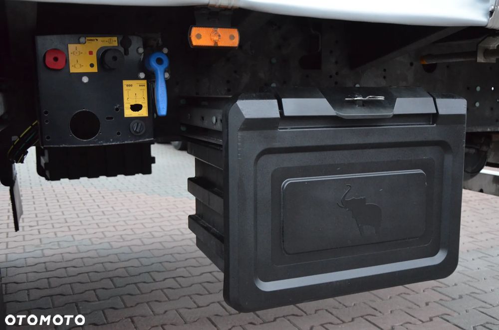 Schmitz Cargobull 12.2015 OŚ PODNOSZONA KOSZ PALETOWY CODE XL OCYNK 7662 - 9