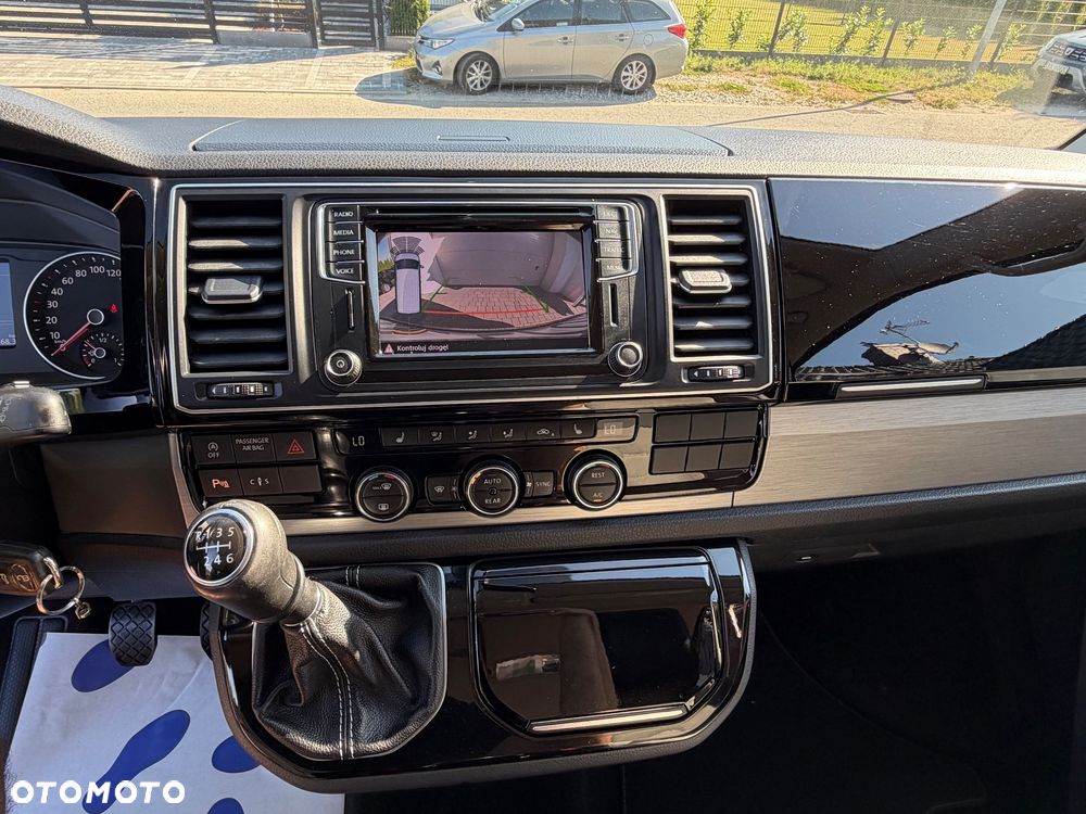Volkswagen Multivan - 23