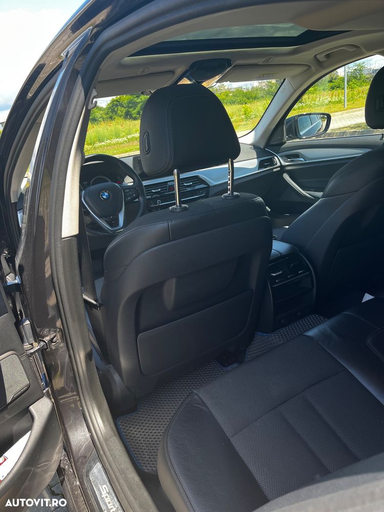 BMW Seria 5 520d Aut. Sport Line - 7