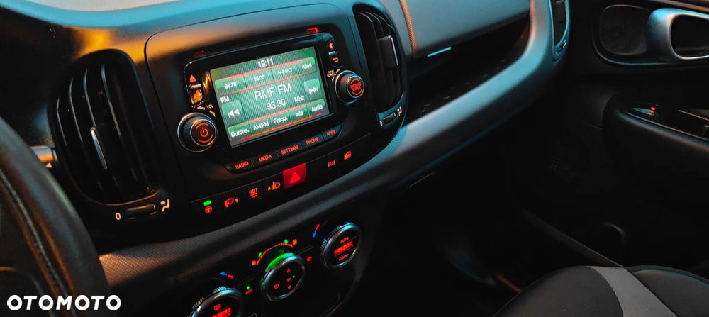 Fiat 500L 1.4 T-Jet Lounge - 32