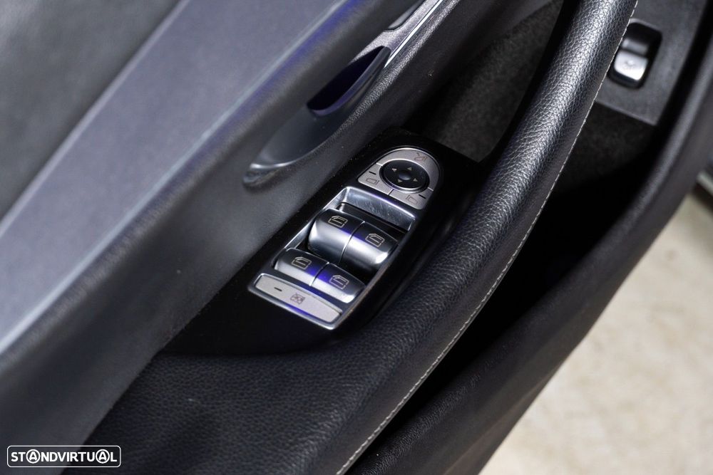 Mercedes-Benz E 220 d Avantgarde - 36