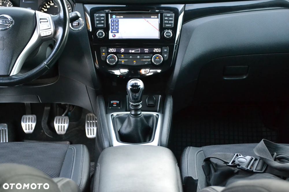Nissan Qashqai 1.6 DIG-T Tekna - 27
