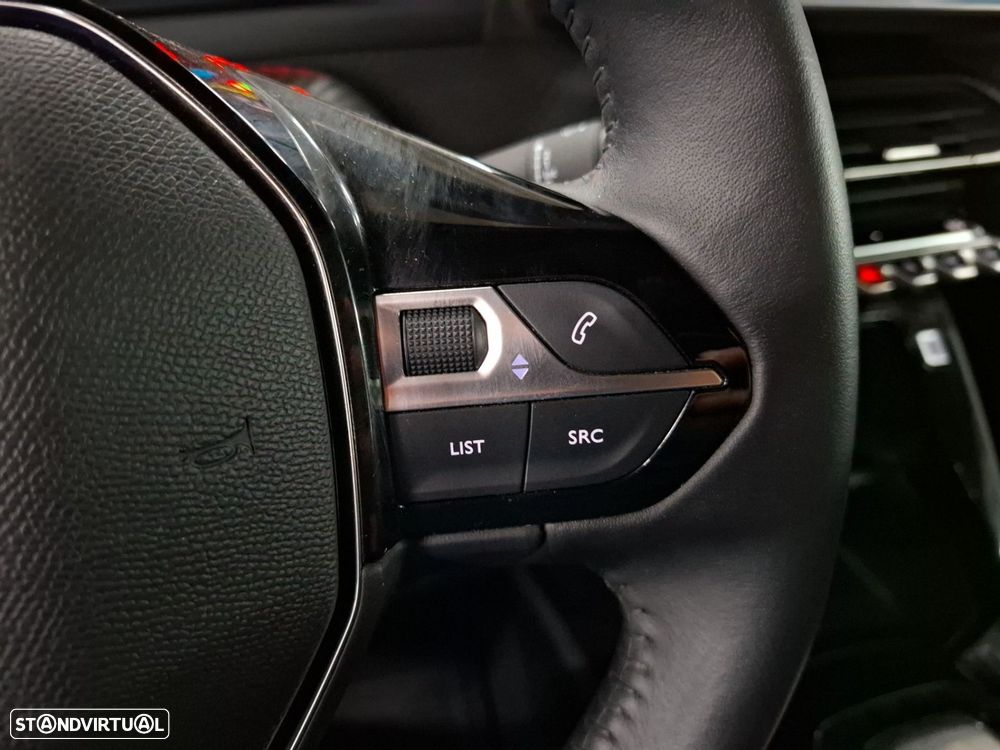 Peugeot e-2008 54 kWh Style - 17