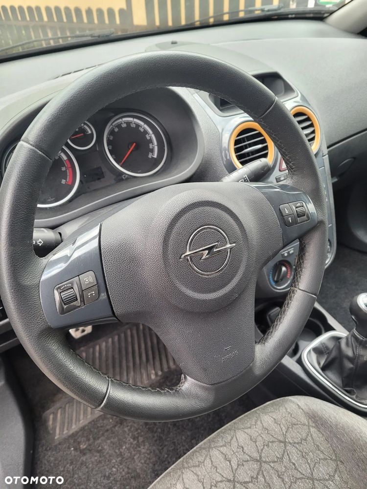 Opel Corsa 1.4 16V Sport - 14