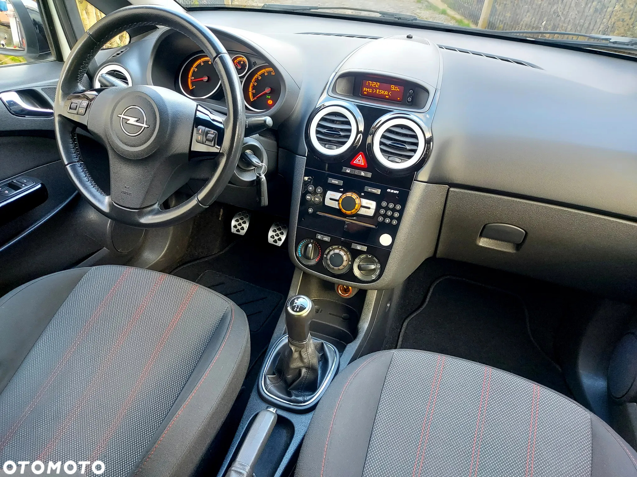 Opel Corsa 1.4 16V Color Edition - 34