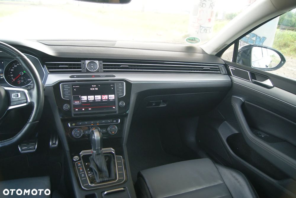 Volkswagen Passat 2.0 TDI SCR 4Mot DSG Highline - 22