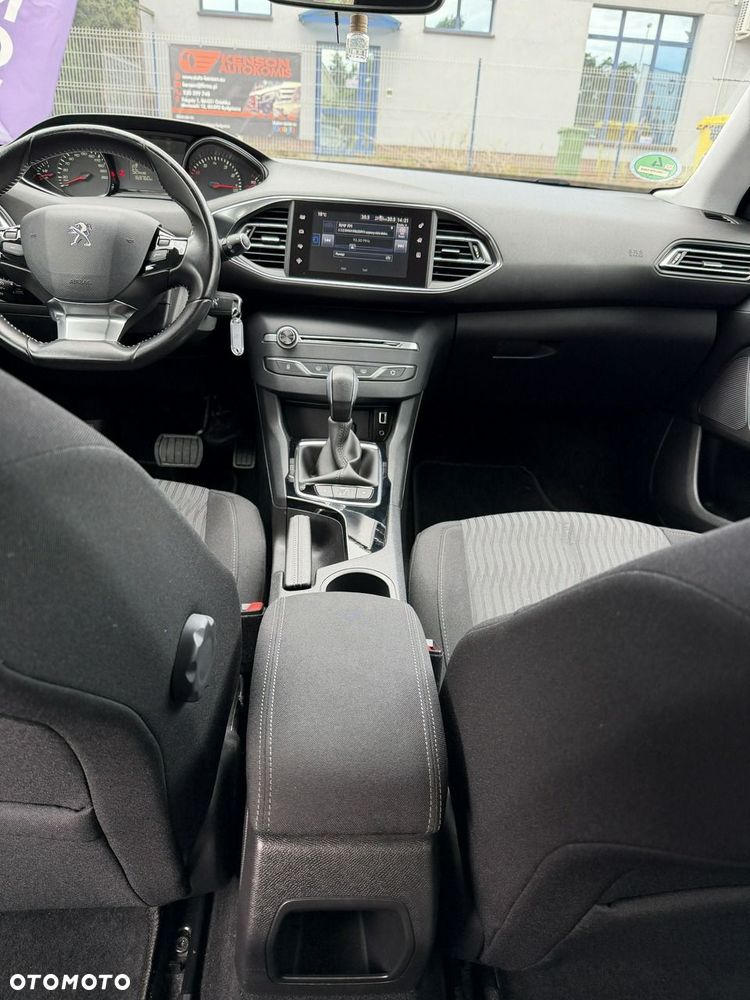 Peugeot 308 - 24