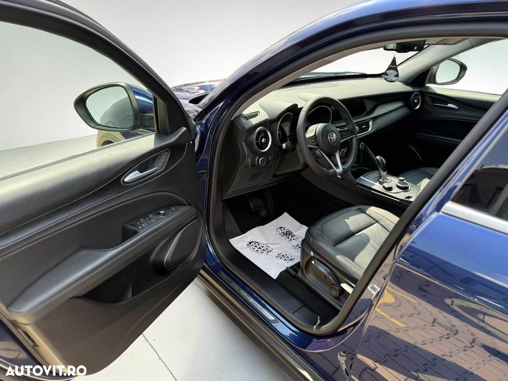 Alfa Romeo Stelvio - 10