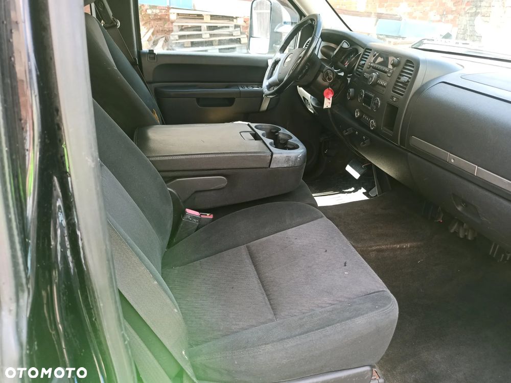 Chevrolet Silverado - 9