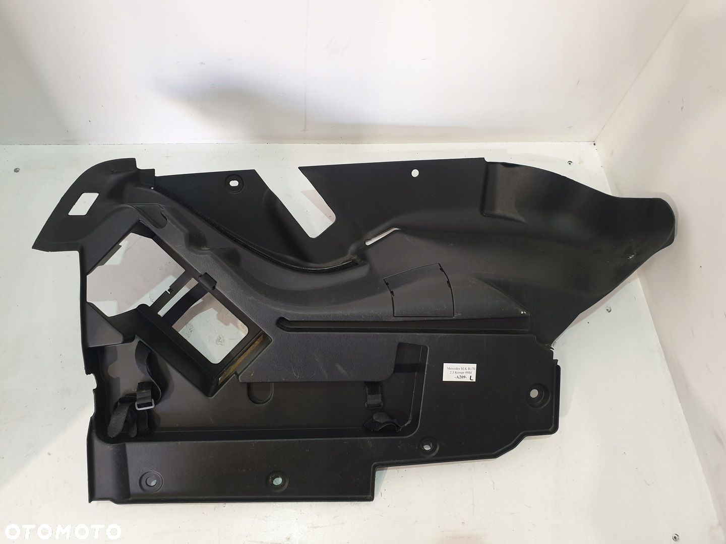 TAPICERKA BOCZEK BAGAŻNIKA LEWY 1706900325 Mercedes SLK R170 2.3 99r - 3