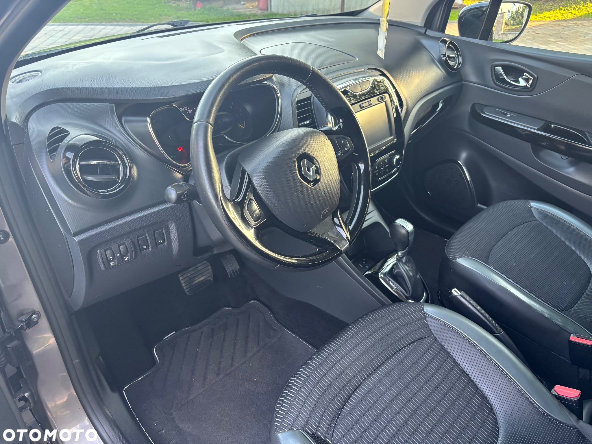 Renault Captur ENERGY TCe 120 EDC Luxe - 23