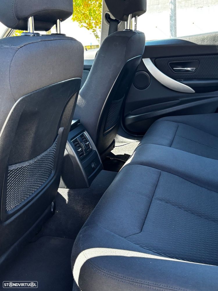 BMW 318 d Touring Advantage Auto - 10