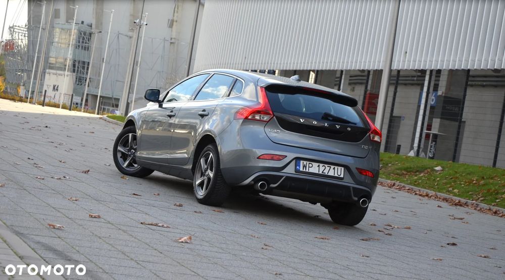 Volvo V40 D2 Drive-E R-Design Kinetic - 4
