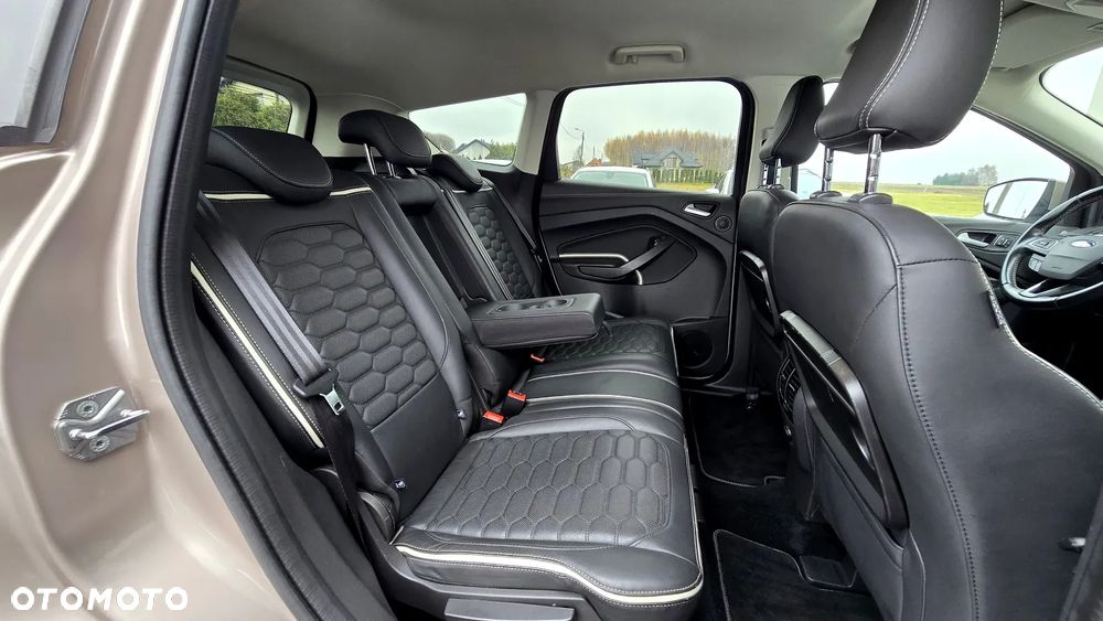 Ford Kuga 2.0 TDCi 4x4 Vignale - 30