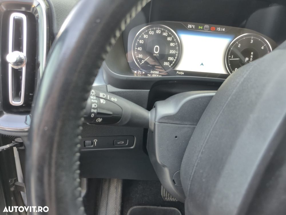 Volvo XC 40 D3 AWD Momentum - 20