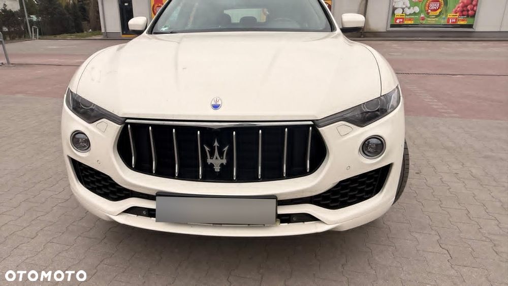 Maserati Levante Q4 - 3