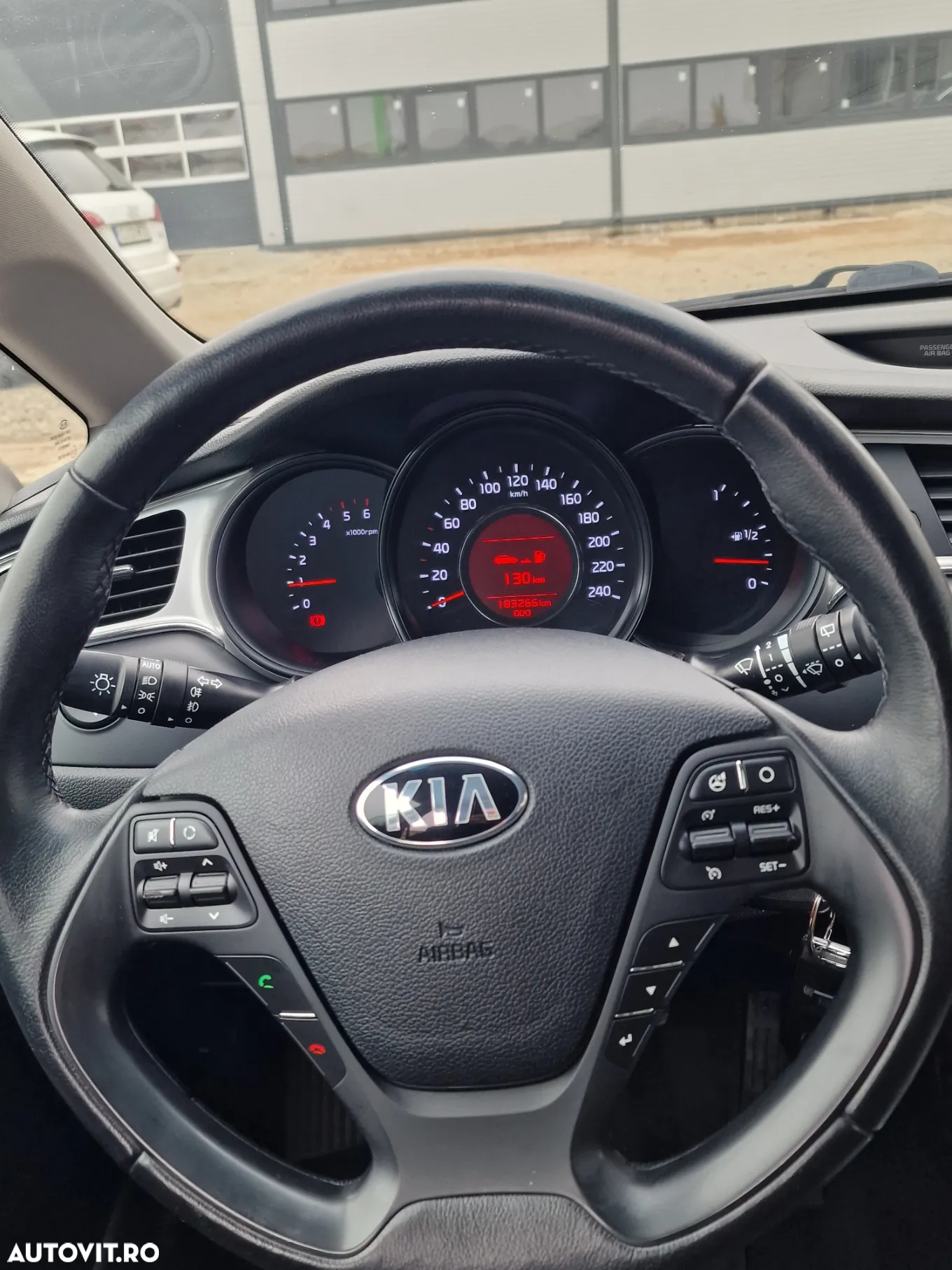Kia Ceed 1.4 CRDi 90 SW Vision - 8