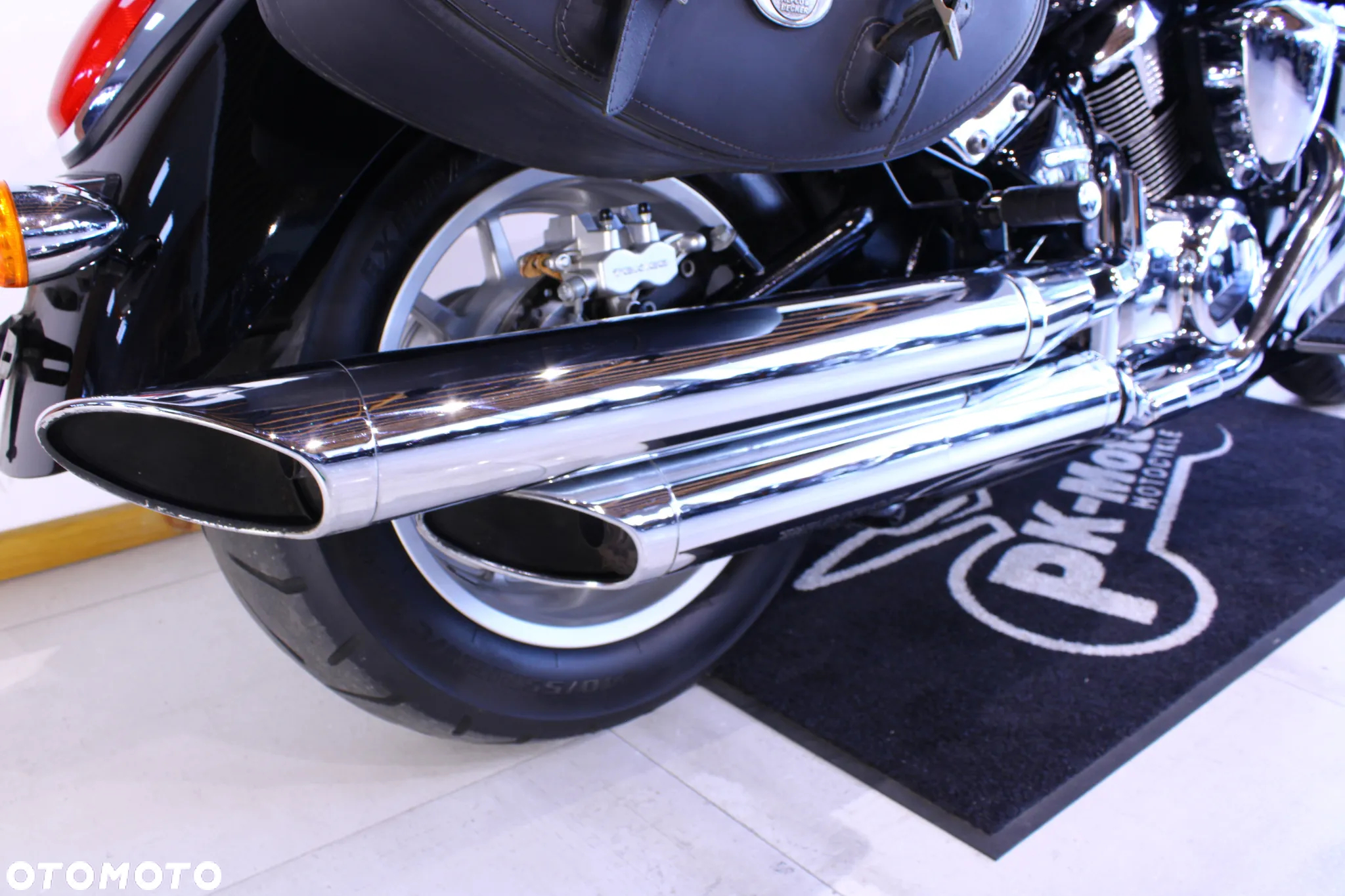 Suzuki Intruder - 17